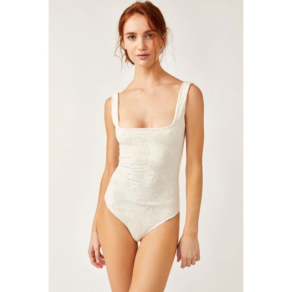 INTIMATELY FREE PEOPLE Send Love Seamless Floral Jacquard Bodysuit Ivory Size S